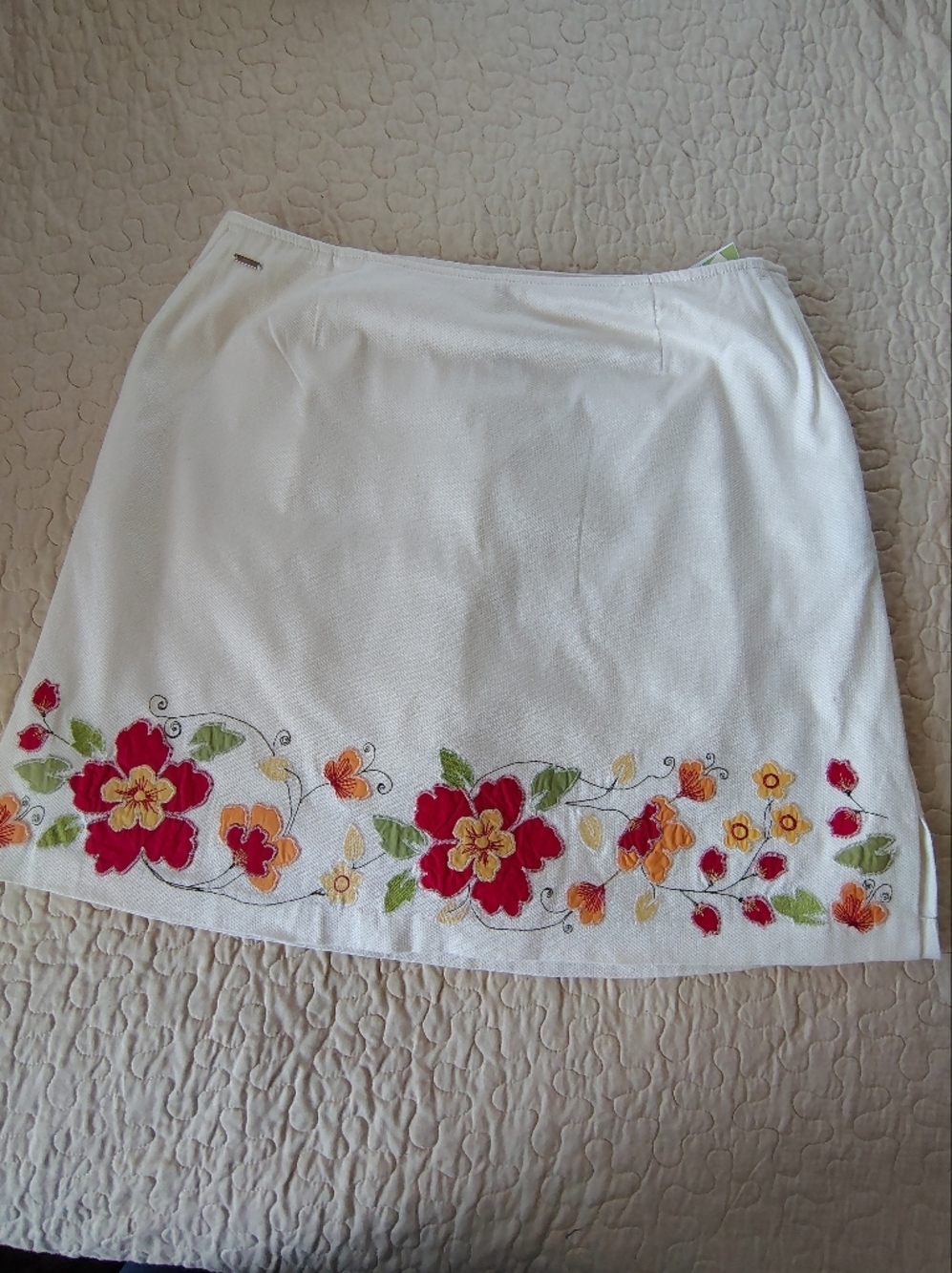 Lizgolf White Floral Embroidered A-Line Skirt Size 14 W.